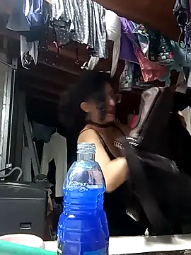 Snapshot of LoveElectra chatting on 01/20/25, 03:59 LoveElectra online show from 01/20/25, 03:59