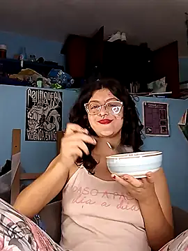 Snapshot of LoveElectra chatting on 02/01/25, 07:02 LoveElectra online show from 02/01/25, 07:02