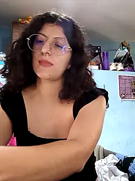Snapshot of LoveElectra chatting on 04/07/26, 01:44 LoveElectra online show from 04/07/26, 01:44