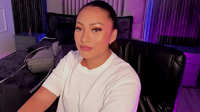 Lillyortiz online show from 02/13/25, 10:33