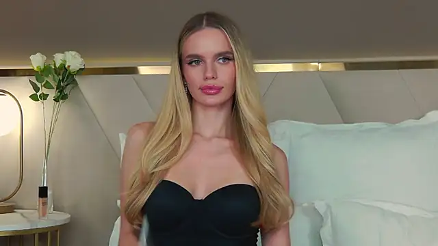 KristinaMaers online show from 12/01/25, 12:04