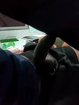 bananadick     online show from 05/04/26, 07:32