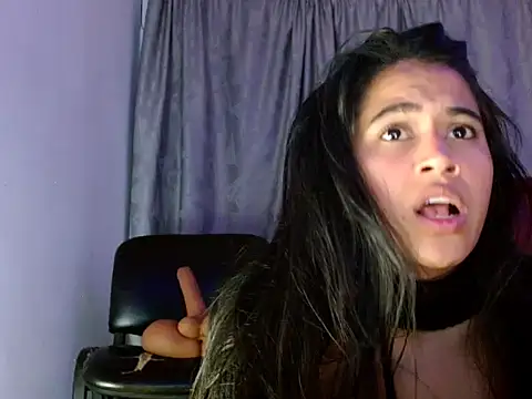 Snapshot of brihanna_lena chatting on 10/29/25, 05:42 brihanna lena online show from 10/29/25, 05:42