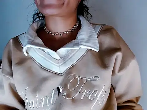 Snapshot of brihanna_lena chatting on 02/18/26, 05:36 brihanna lena online show from 02/18/26, 05:36