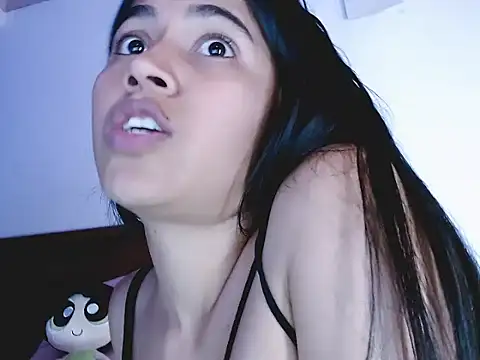 Snapshot of brihanna_lena chatting on 04/04/26, 10:18 brihanna lena online show from 04/04/26, 10:18