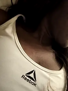 Snapshot of LuckiXCX chatting on 12/22/24, 04:17 LuckiXCX online show from 12/22/24, 04:17