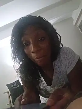 LuckiXCX online show from 11/30/25, 01:37