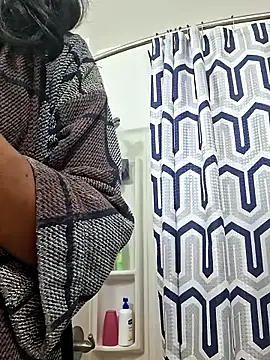 LuckiXCX online show from 04/06/26, 08:37