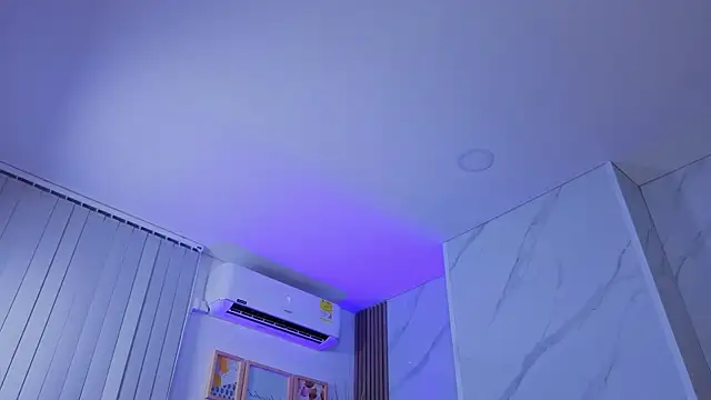Chlooee   online show from 06/12/26, 01:59