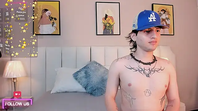 Snapshot of sett_and_gwen chatting on 02/24/26, 05:05 sett and gwen online show from 02/24/26, 05:05