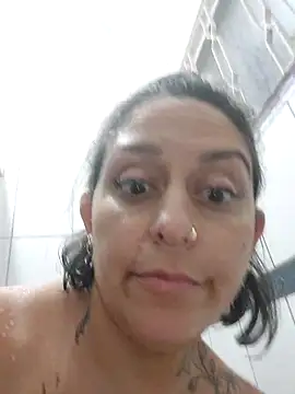 Snapshot of baixinhaloira chatting on 11/07/25, 02:00 baixinhaloira online show from 11/07/25, 02:00