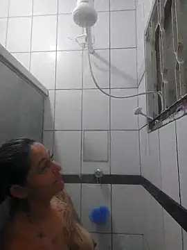 Snapshot of baixinhaloira chatting on 11/11/25, 02:22 baixinhaloira online show from 11/11/25, 02:22