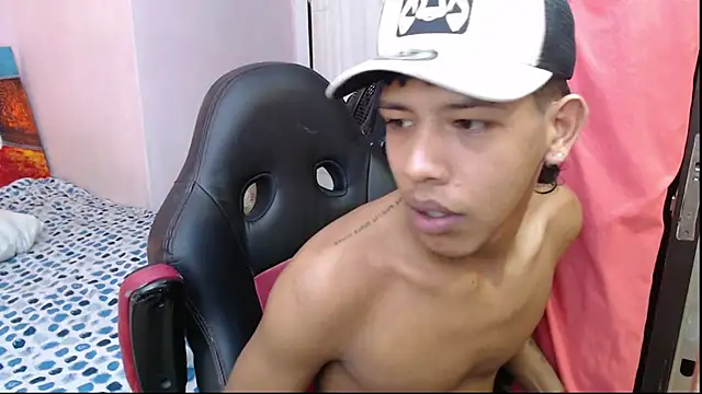 Snapshot of mr_stiven_ chatting on 01/23/25, 08:57 mr stiven  online show from 01/23/25, 08:57