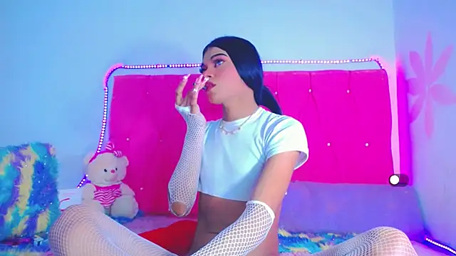 Theylor Rouse online show from 02/13/25, 06:09