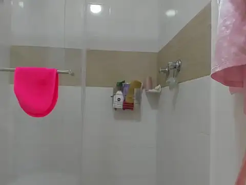 Liah ferrer online show from 12/18/24, 03:55