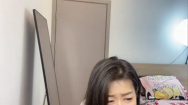 Snapshot of Bella-LL chatting on 03/02/25, 07:23 Bella-LL online show from 03/02/25, 07:23