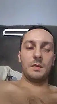 Snapshot of Kondzio chatting on 12/16/24, 05:11 Kondzio online show from 12/16/24, 05:11