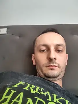 Snapshot of Kondzio chatting on 09/21/25, 10:17 Kondzio online show from 09/21/25, 10:17