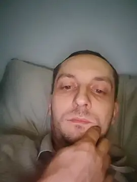 Snapshot of Kondzio chatting on 12/22/25, 11:13 Kondzio online show from 12/22/25, 11:13