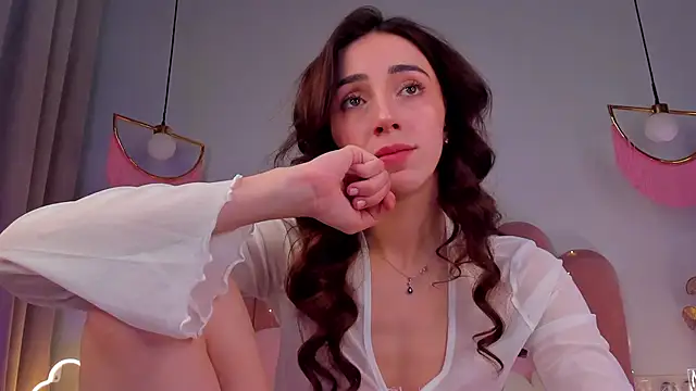 Snapshot of ElsaYoung chatting on 02/02/25, 11:42 ElsaYoung online show from 02/02/25, 11:42