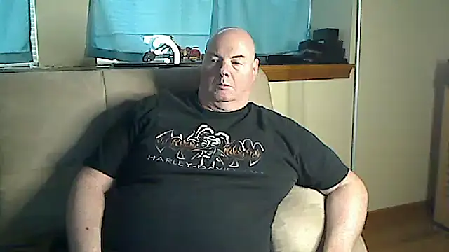 Snapshot of harley99574 chatting on 12/14/24, 01:49 harley99574 online show from 12/14/24, 01:49