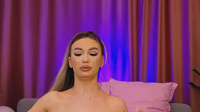 Snapshot of FelyJolie chatting on 03/01/25, 07:19 FelyJolie online show from 03/01/25, 07:19