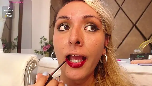 Snapshot of LunitaDiva chatting on 01/29/25, 12:24 LunitaDiva online show from 01/29/25, 12:24