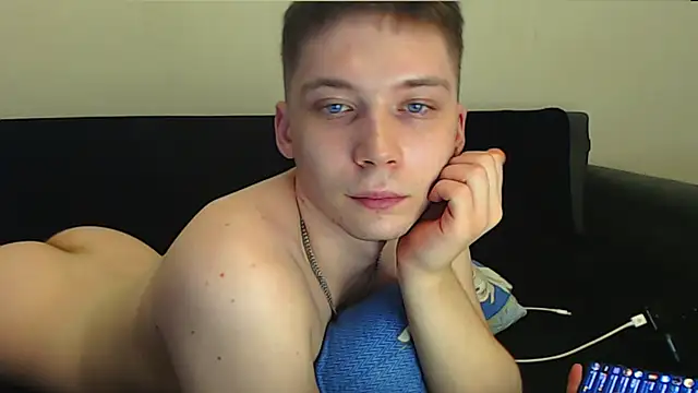 Snapshot of __sugarrebit chatting on 01/15/25, 12:36 sugarrebit online show from 01/15/25, 12:36