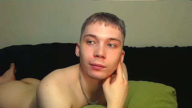 Snapshot of __sugarrebit chatting on 02/03/25, 12:15 sugarrebit online show from 02/03/25, 12:15