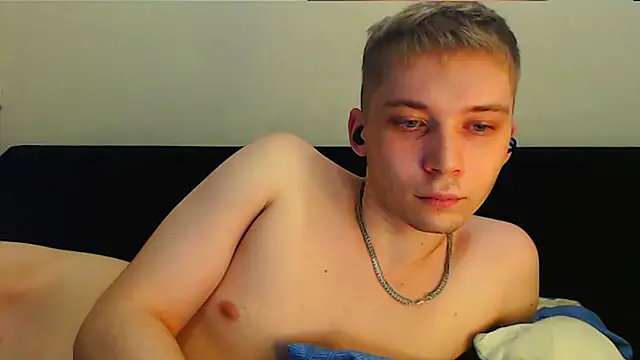 Snapshot of __sugarrebit chatting on 02/08/25, 10:19 sugarrebit online show from 02/08/25, 10:19