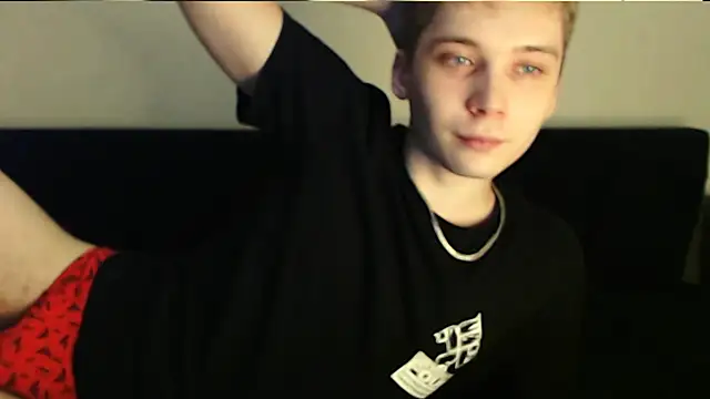 Snapshot of __sugarrebit chatting on 03/03/25, 03:42 sugarrebit online show from 03/03/25, 03:42