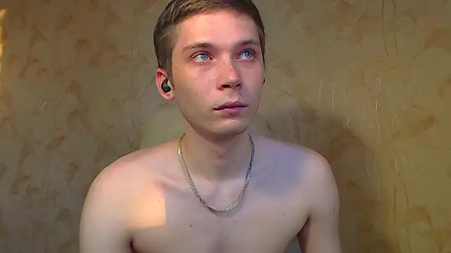 Snapshot of __sugarrebit chatting on 09/10/25, 02:50 sugarrebit online show from 09/10/25, 02:50