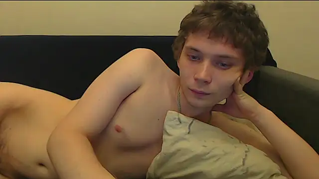 Snapshot of __sugarrebit chatting on 11/02/25, 12:57 sugarrebit online show from 11/02/25, 12:57