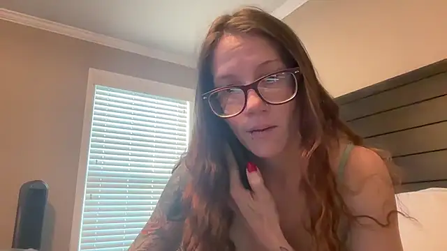 Snapshot of yourstrulylivy69 chatting on 02/21/25, 04:37 yourstrulylivy69 online show from 02/21/25, 04:37