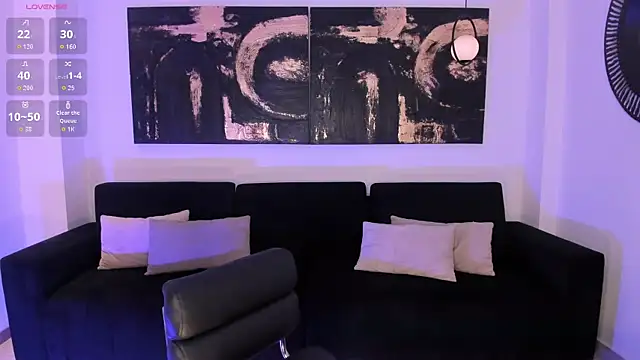 Snapshot of MiaFarrell_ chatting on 10/26/25, 11:27 MiaFarrell online show from 10/26/25, 11:27