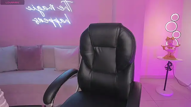 BellaCarteer  online show from 11/08/25, 07:56