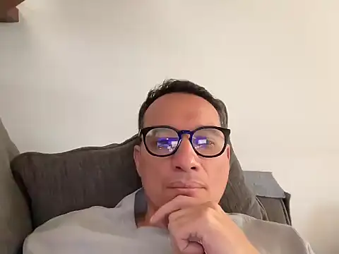 Snapshot of alex_ruiz85 chatting on 01/05/26, 07:50 alex ruiz85 online show from 01/05/26, 07:50