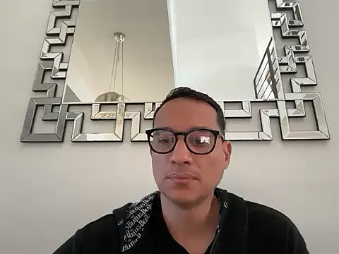 Snapshot of alex_ruiz85 chatting on 02/13/26, 06:59 alex ruiz85 online show from 02/13/26, 06:59