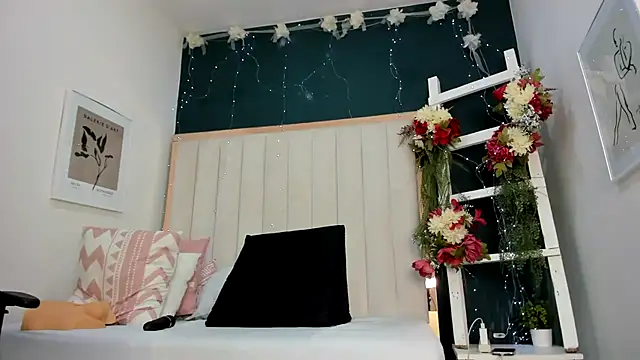 africa holmes online show from 11/11/25, 02:22