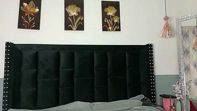 kinkyandsavage online show from 06/18/26, 07:51