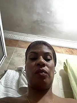 Snapshot of Naticol1 chatting on 06/17/26, 04:48 Naticol1 online show from 06/17/26, 04:48