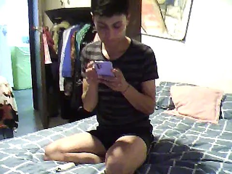 Snapshot of 1418edwar chatting on 03/22/25, 01:32 1418edwar online show from 03/22/25, 01:32