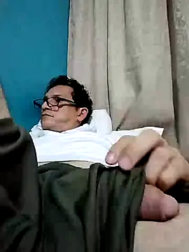 Bombi22 online show from 12/15/24, 11:53