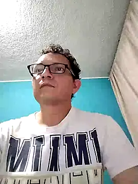 Bombi22 online show from 12/17/24, 02:55