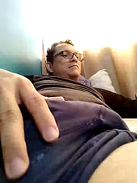 Bombi22 online show from 01/05/25, 03:34