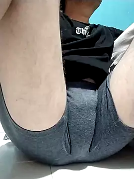 Bombi22 online show from 01/27/25, 05:47