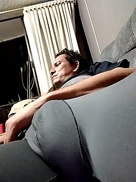 Bombi22 online show from 02/20/25, 03:34