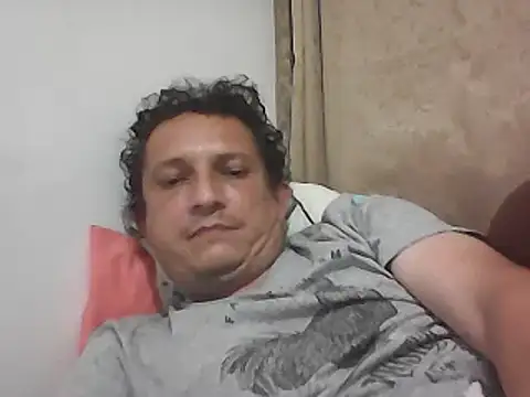 Bombi22 online show from 10/10/25, 04:11