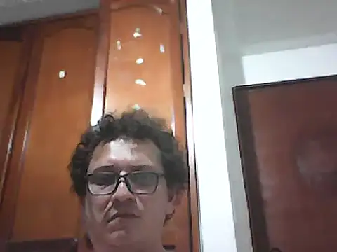 Bombi22 online show from 11/17/25, 04:18