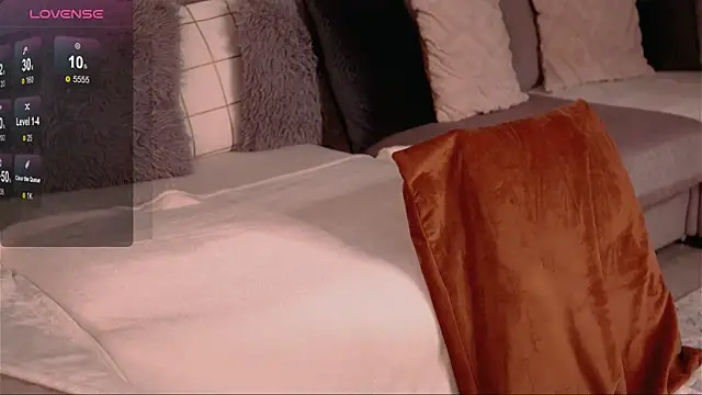 Snapshot of Graciane_Lee chatting on 12/17/25, 12:44 Graciane Lee online show from 12/17/25, 12:44